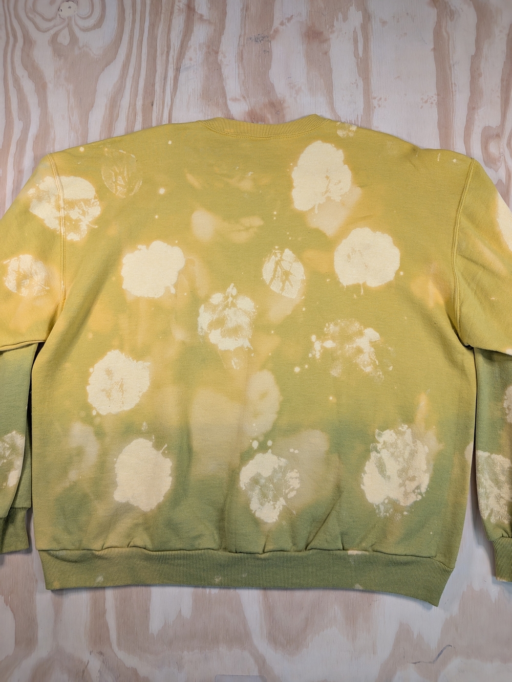 Yellow And Olive Streetwear Tie Dye Crewneck. - Picture 3 of 3